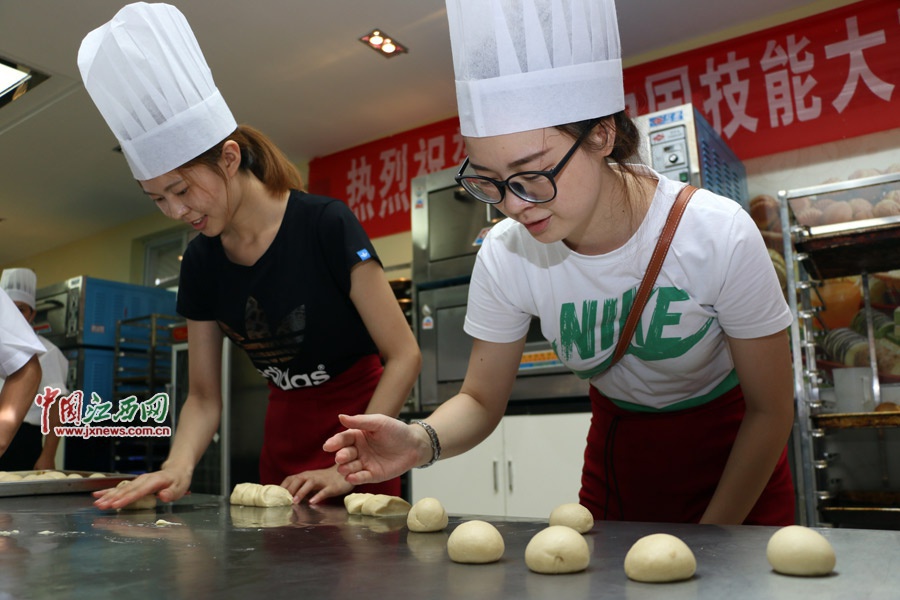 1591336472565716.jpg 11179889_817901.jpg